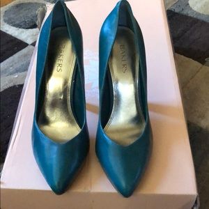 Teal Pumps Size 8.5